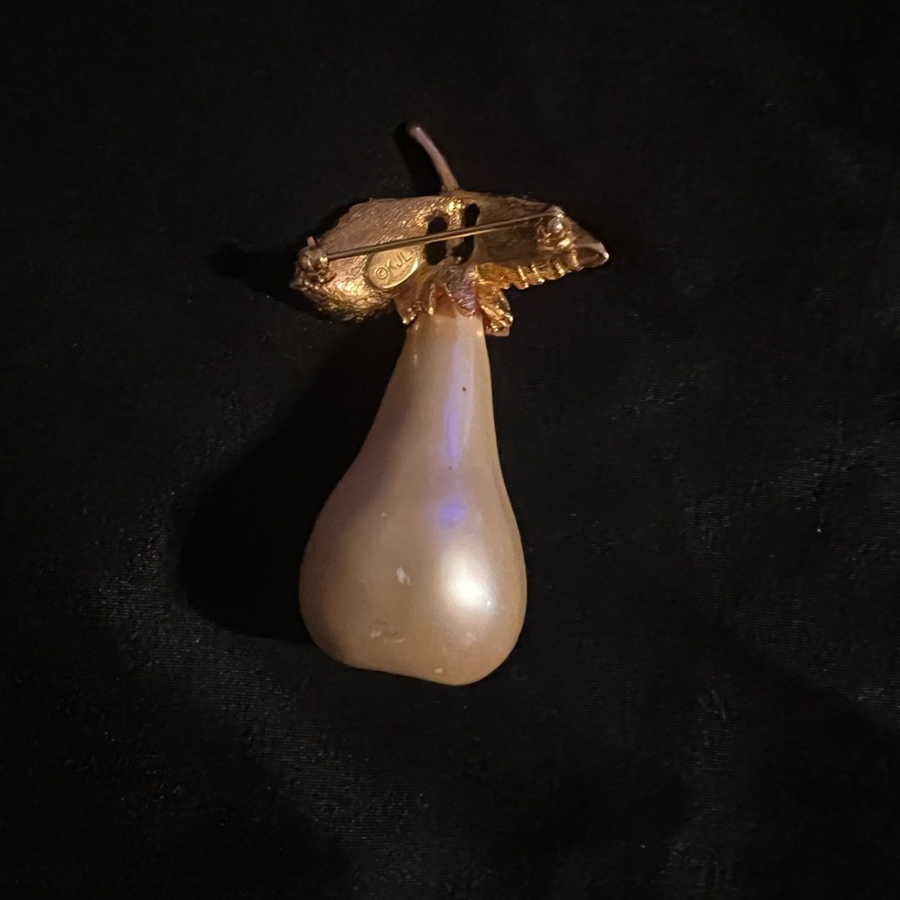 Brooch - Picture 2 of 3